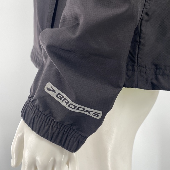 Brooks Night Vision Windbreaker - Picture 5 of 12